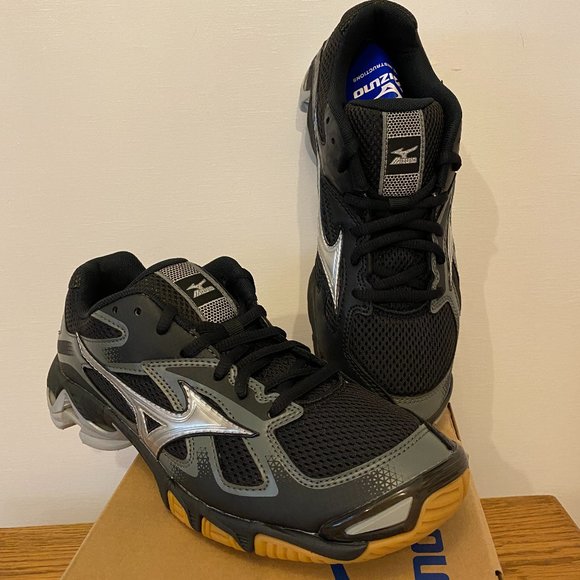Mizuno Shoes - Mizuno Wave Bolt 5 Women's Volleyball Shoes - NWT